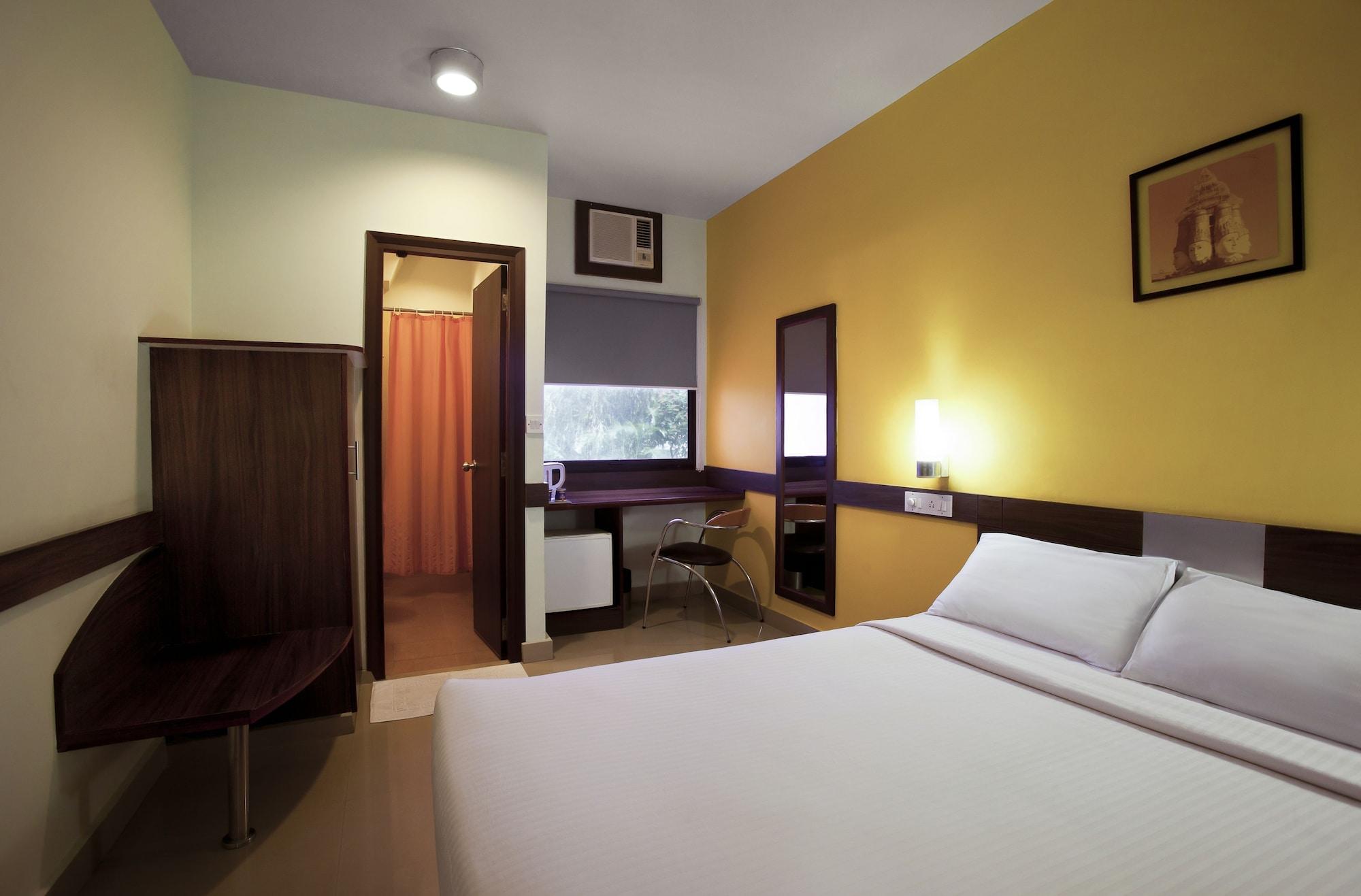 East Delhi Hotel New Delhi Bagian luar foto