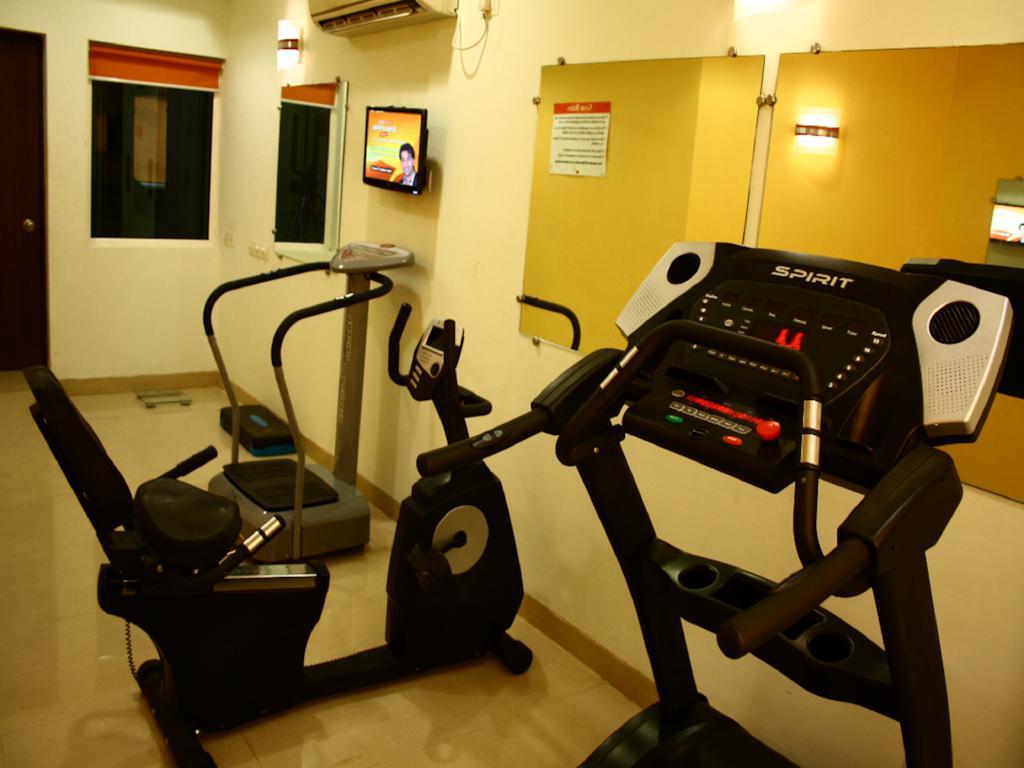 East Delhi Hotel New Delhi Bagian luar foto