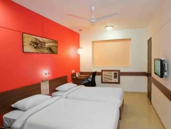 East Delhi Hotel New Delhi Bagian luar foto