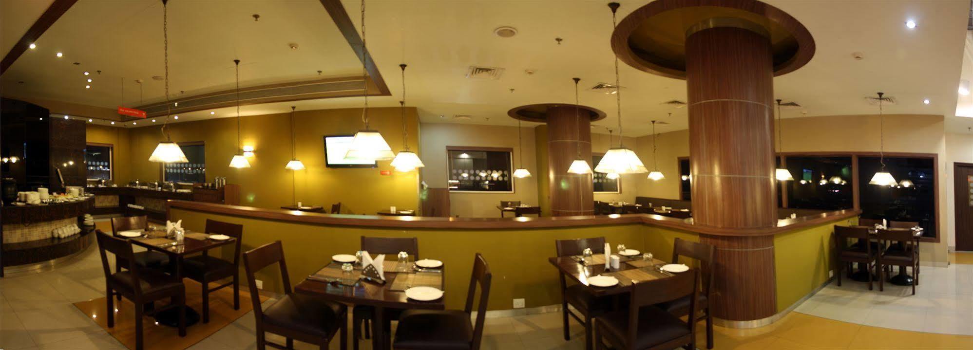 East Delhi Hotel New Delhi Bagian luar foto